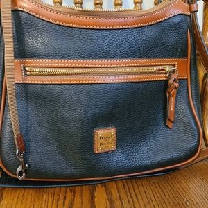 Authentic Dooney and Bourke pebble grain purse